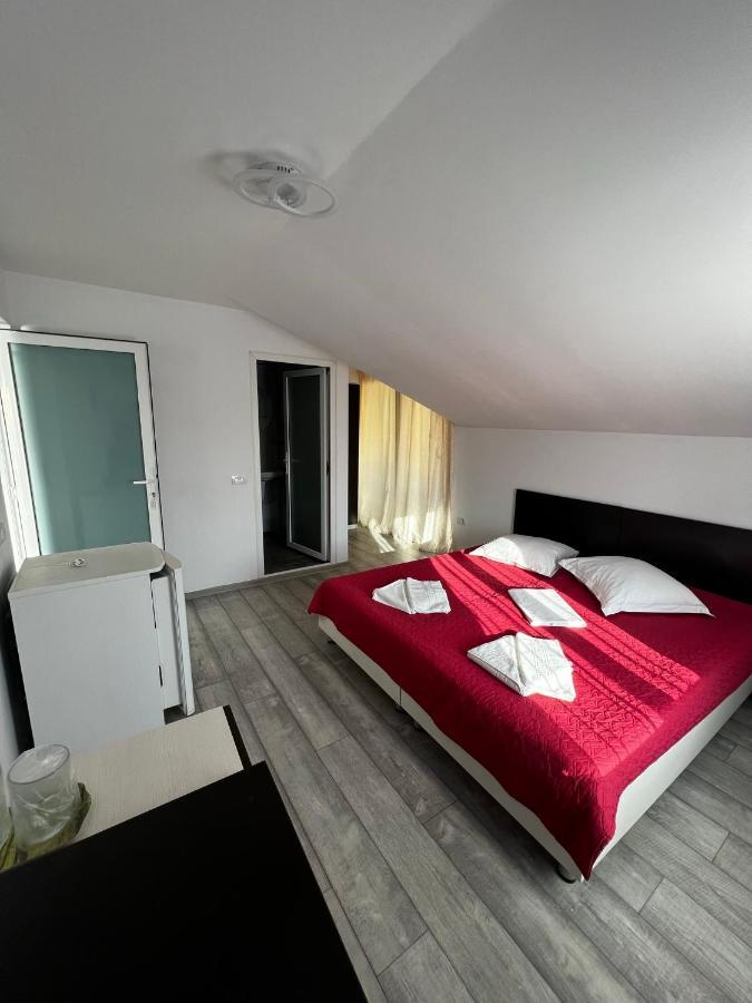 Vila Iris Mamaia Nord Navodari Bagian luar foto